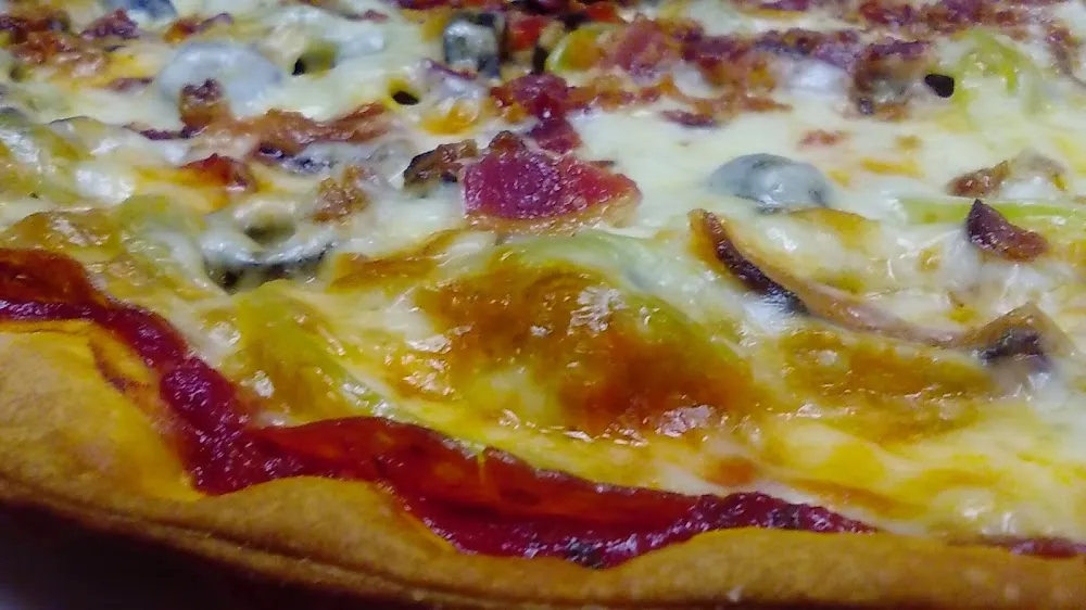 Thin Crust Pizza